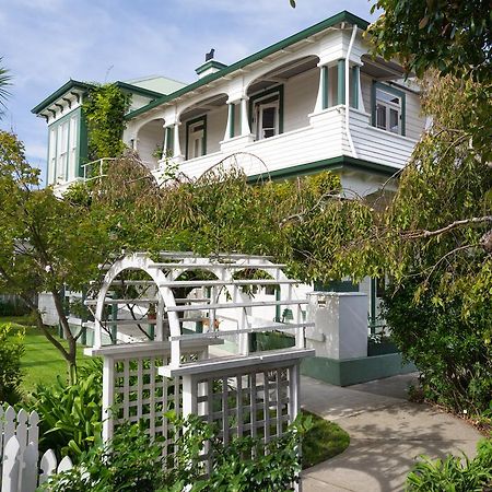 נלסון Sussex House Bed & Breakfast מראה חיצוני תמונה