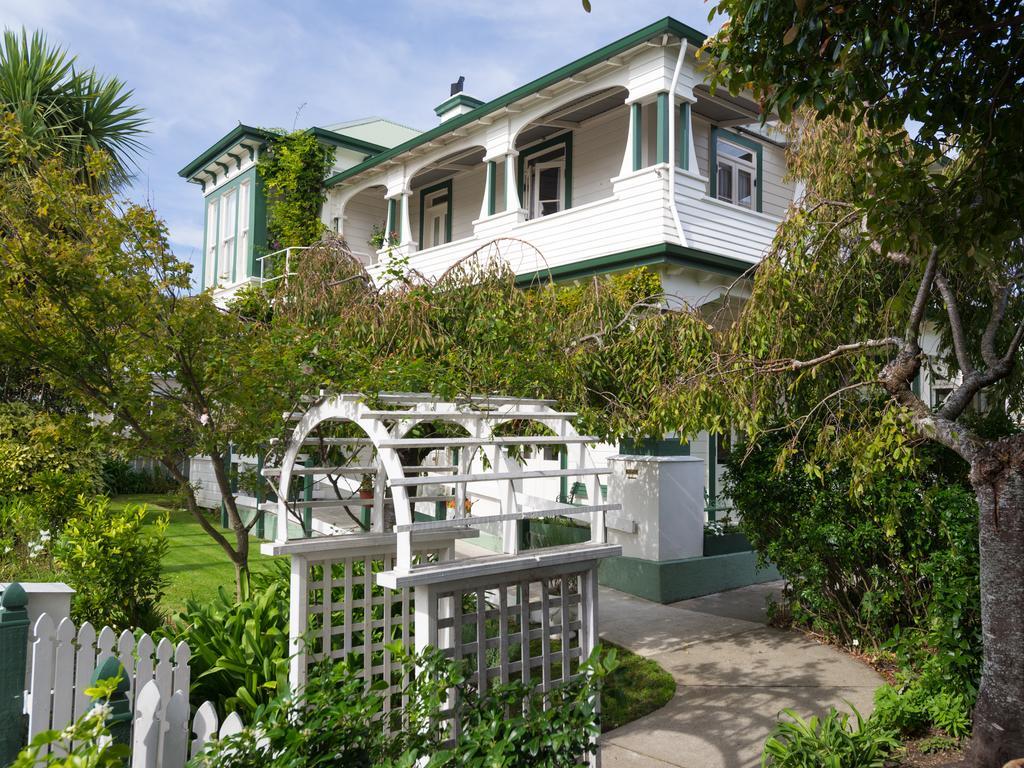 נלסון Sussex House Bed & Breakfast מראה חיצוני תמונה